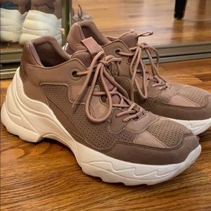 Platform chunky sneakers